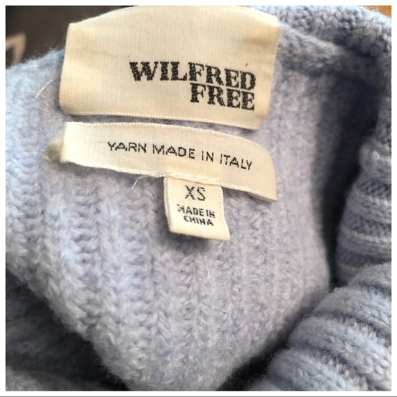 Winfred Free Aritzia Baby Blue Sweater - Picture 4 of 6